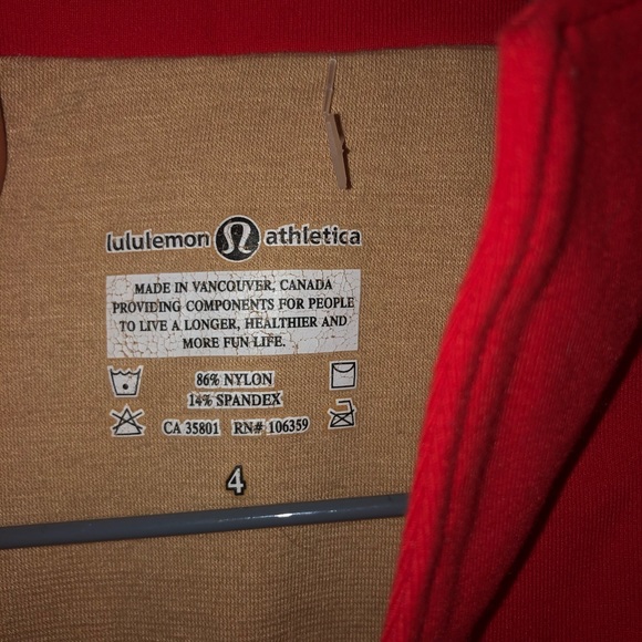 Red workout Lulu top. - Picture 3 of 5